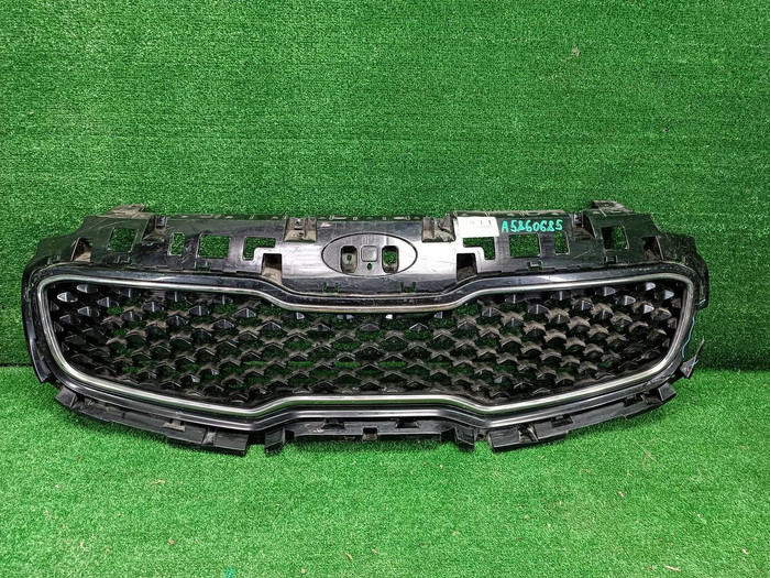 Решетка радиатора KIA Sportage 4 QL (2016-2018)