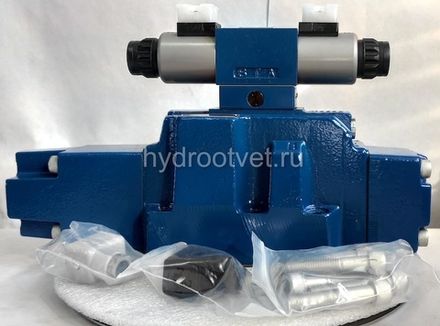 4WRZ32W8-520-7X/6EG24N9ETK4/D3V - Пропорциональный распределитель Ду32 без усилителя, номинальный расход 520 л/мин, схема W8, каналы управления ET - X и Y - внутренние
