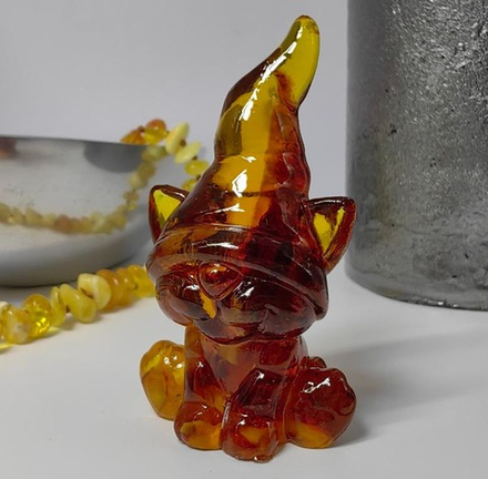 Котёнок в шапке