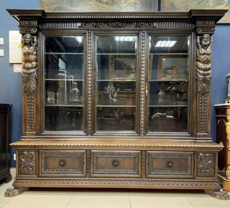 Винтаж: Кабинетный шкаф с фигурами атлантов