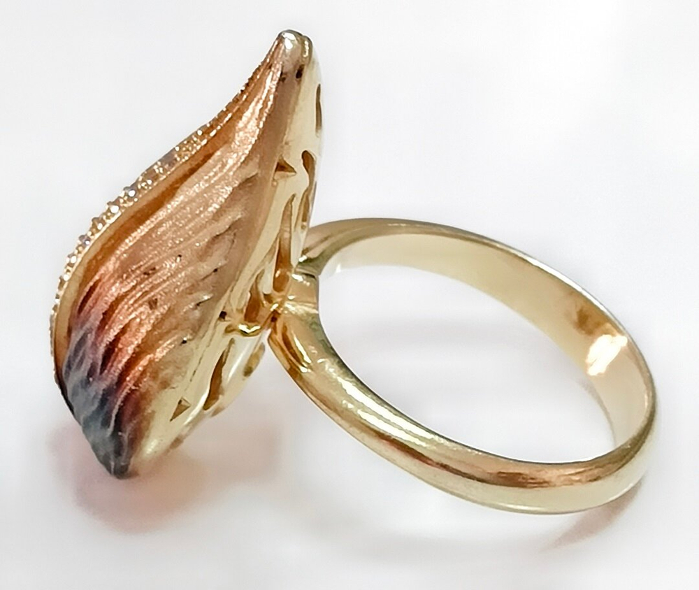 Ювелирное кольцо из серебра с позолотой