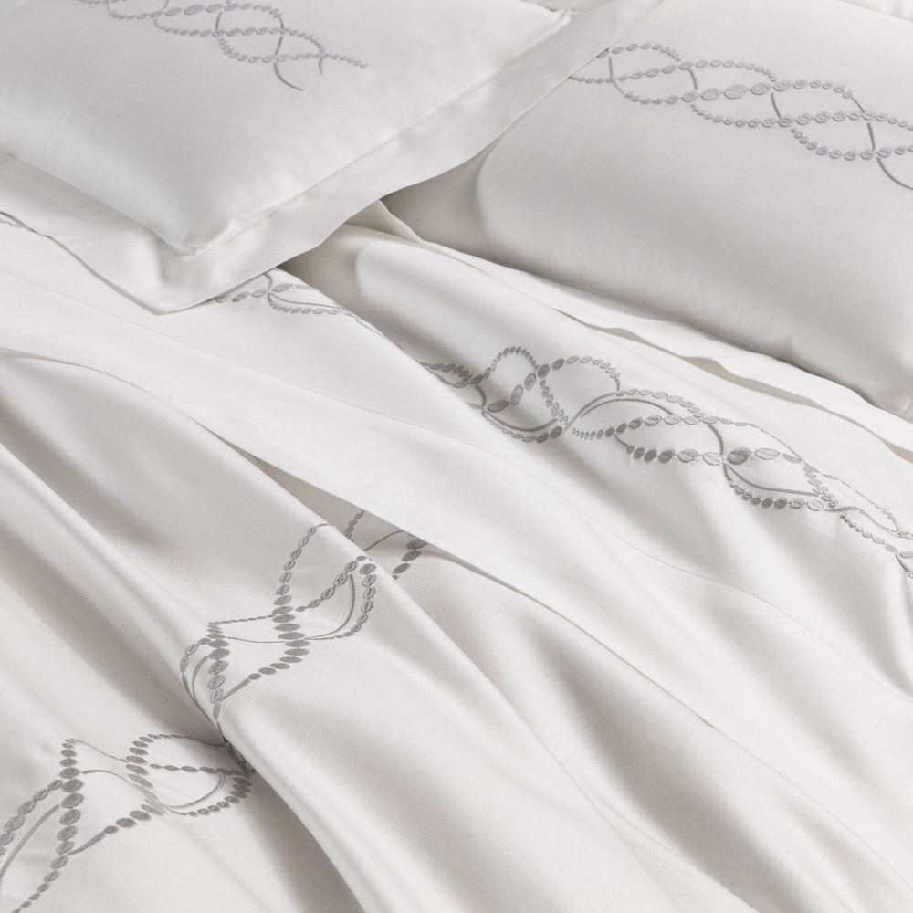 Постельное белье Frette Pearls Embroidery Milk/Grey (240 x 220 см)