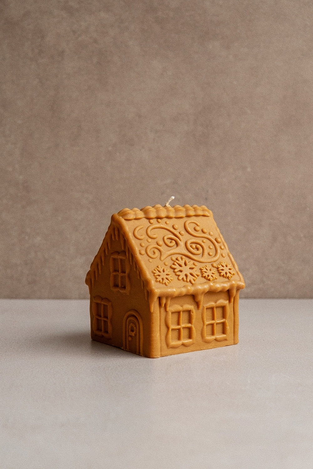 Свеча Пряничный домик