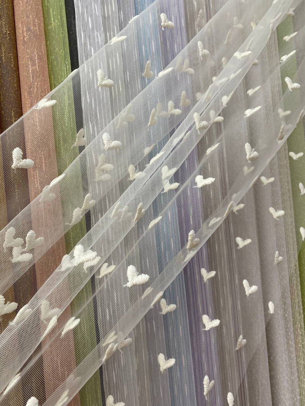 Вышивка на микросетке сердечки (5005)