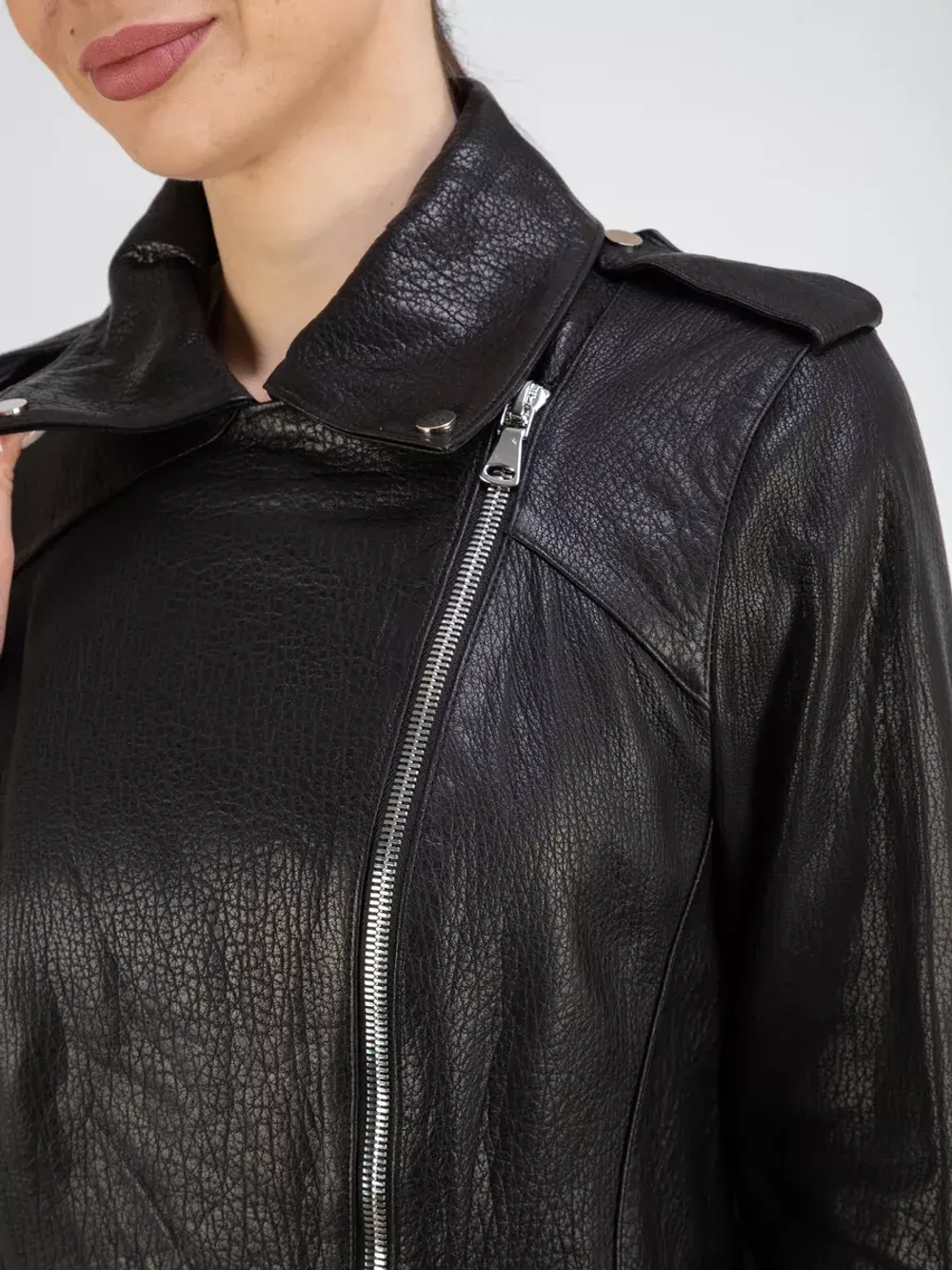 Кожаная куртка демисезонная косуха