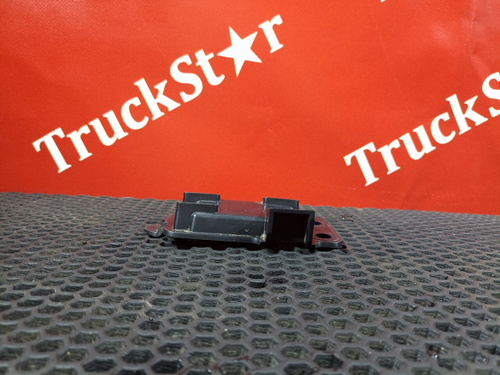 Кронштейн накладки порога