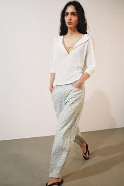 ZARA ДЖИНСЫ TAPERED С ВЫСОКОЙ ПОСАДКОЙ И ЦВЕТОЧНЫМ ПРИНТОМ — ZW COLLECTION, ГОЛУБОЙ