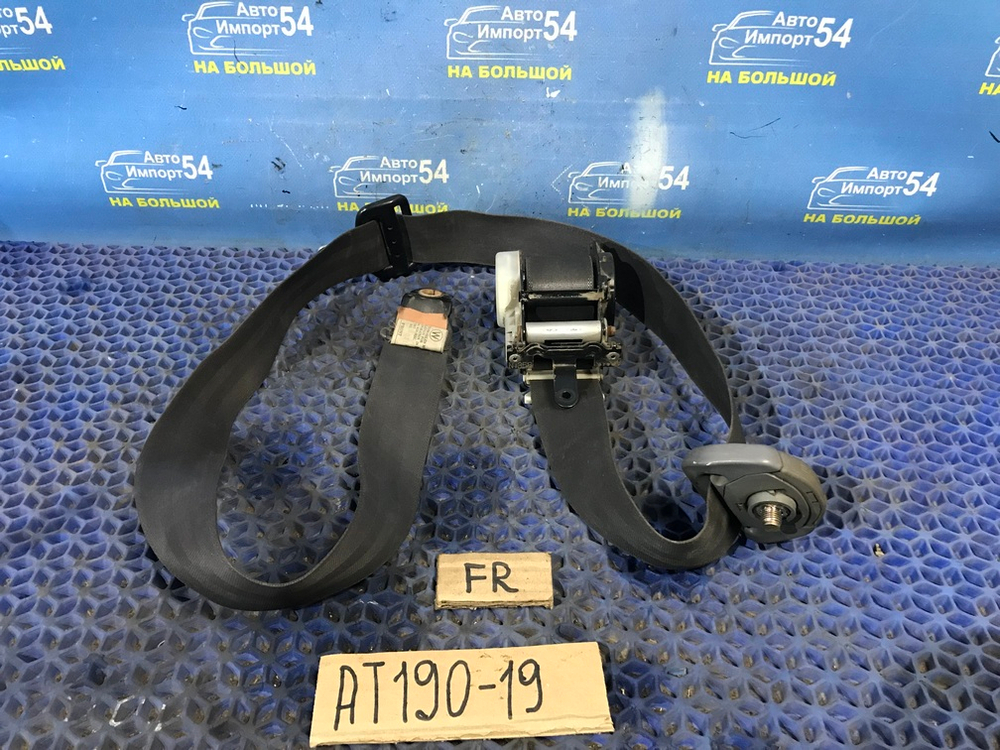 Ремень безопасности передний правый TOYOTA CARINA E 1996