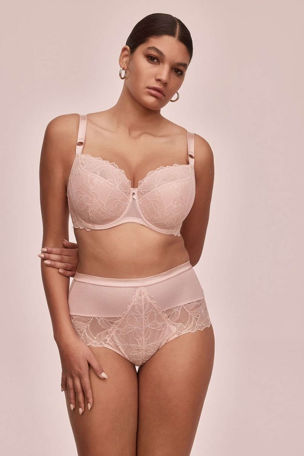 Кружевной бюстгальтер Glow с шитыми чашками plus size (Размер: 75K) (Цвет: пудровый)