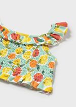 топ с юбкой и повязкой на голову