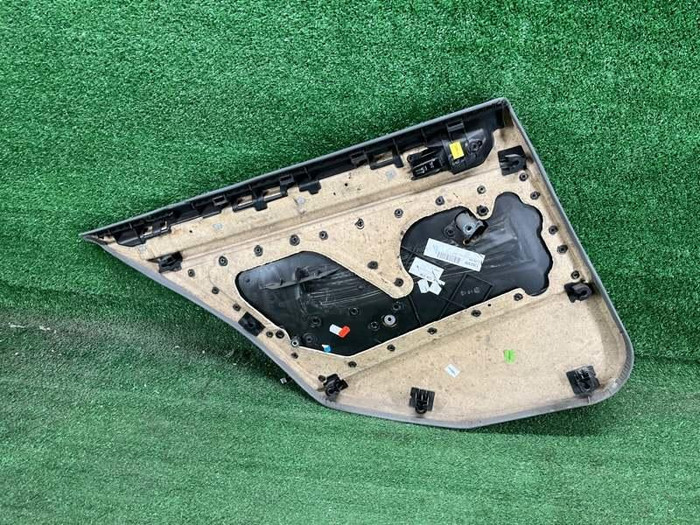 Обшивка двери задняя правая BMW 3er E46 (1998-2007)