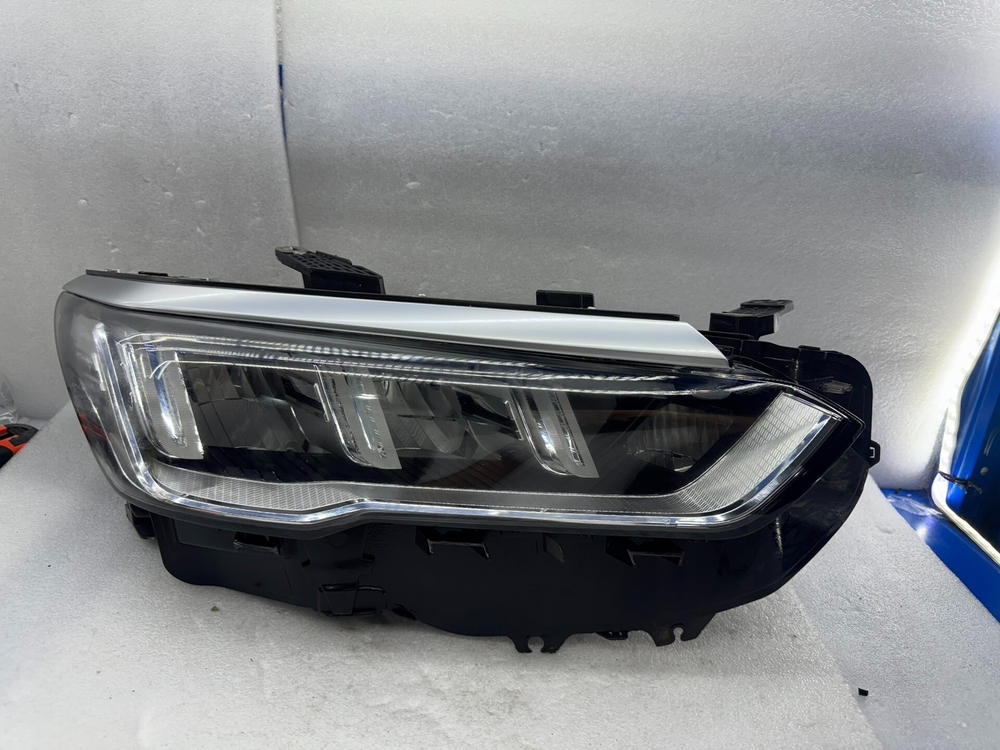 BYD Song Pro оригинальная правая LED фара