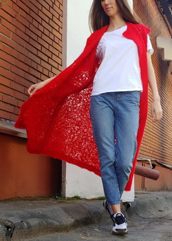 Ажурный жилет "Красный"