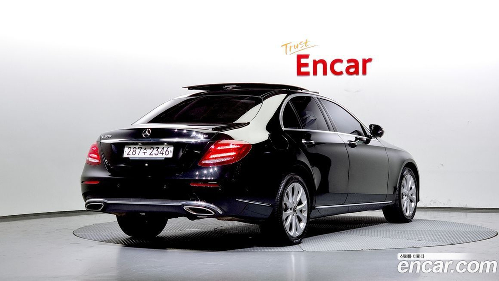 Mercedes-Benz E-Class W213 E300 4MATIC Exclusive (09.2019)
