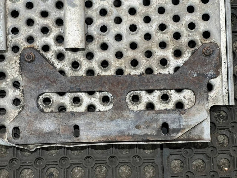 Трап на раму за кабиной