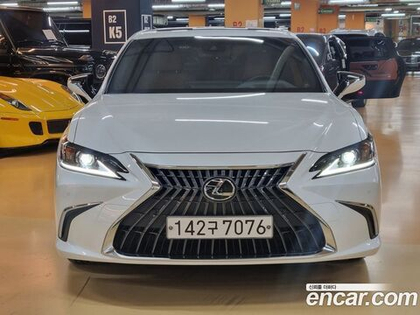Lexus ES300h 7 Generation Luxury Plus (03.2023)