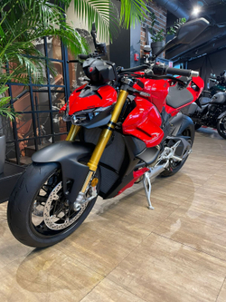 Ducati Streetfighter V4, 2025