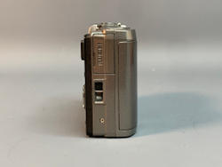 Olympus SZ-20 крышка аккумулятора не закрывается