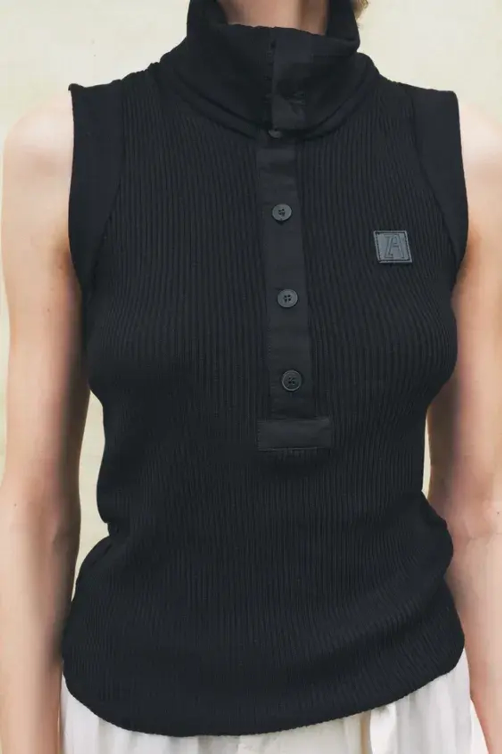 ZARA ТОП В РУБЧИК С НАШИВКОЙ, ЧЕРНЫЙ