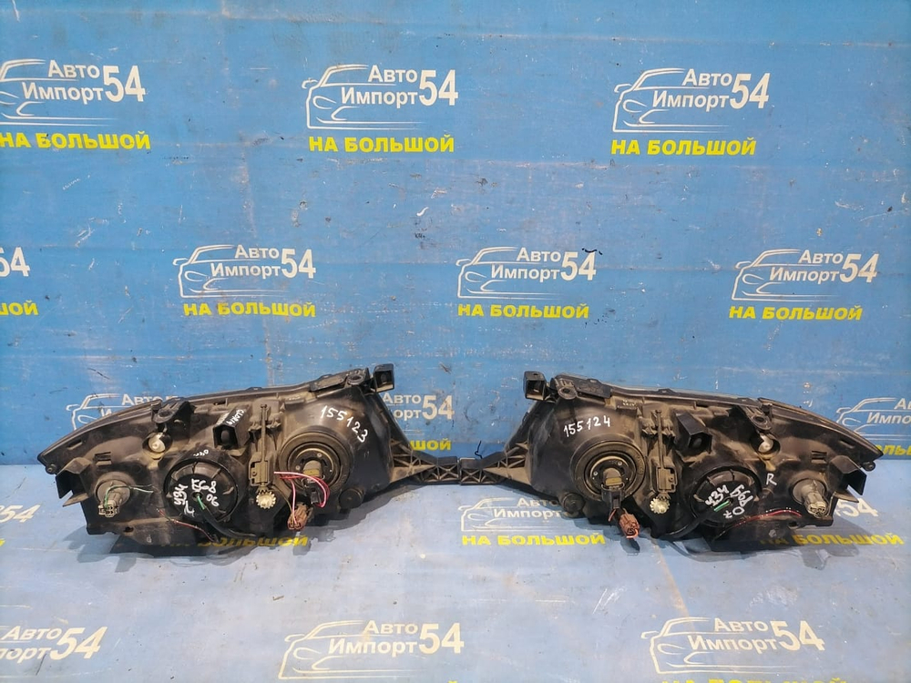 Фара передняя правая NISSAN GLORIA 2001-2004