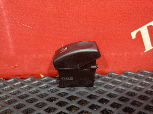 Кнопка управления подвеской