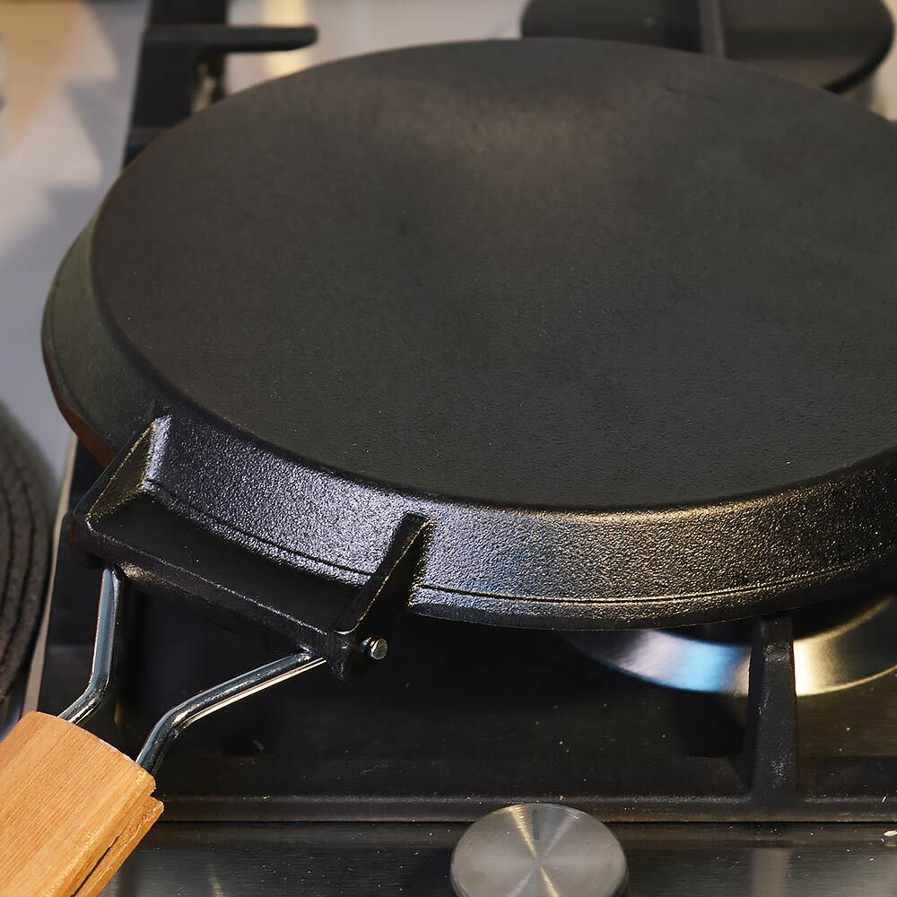 Сковорода гриль чугунная 24см с деревянной ручкой