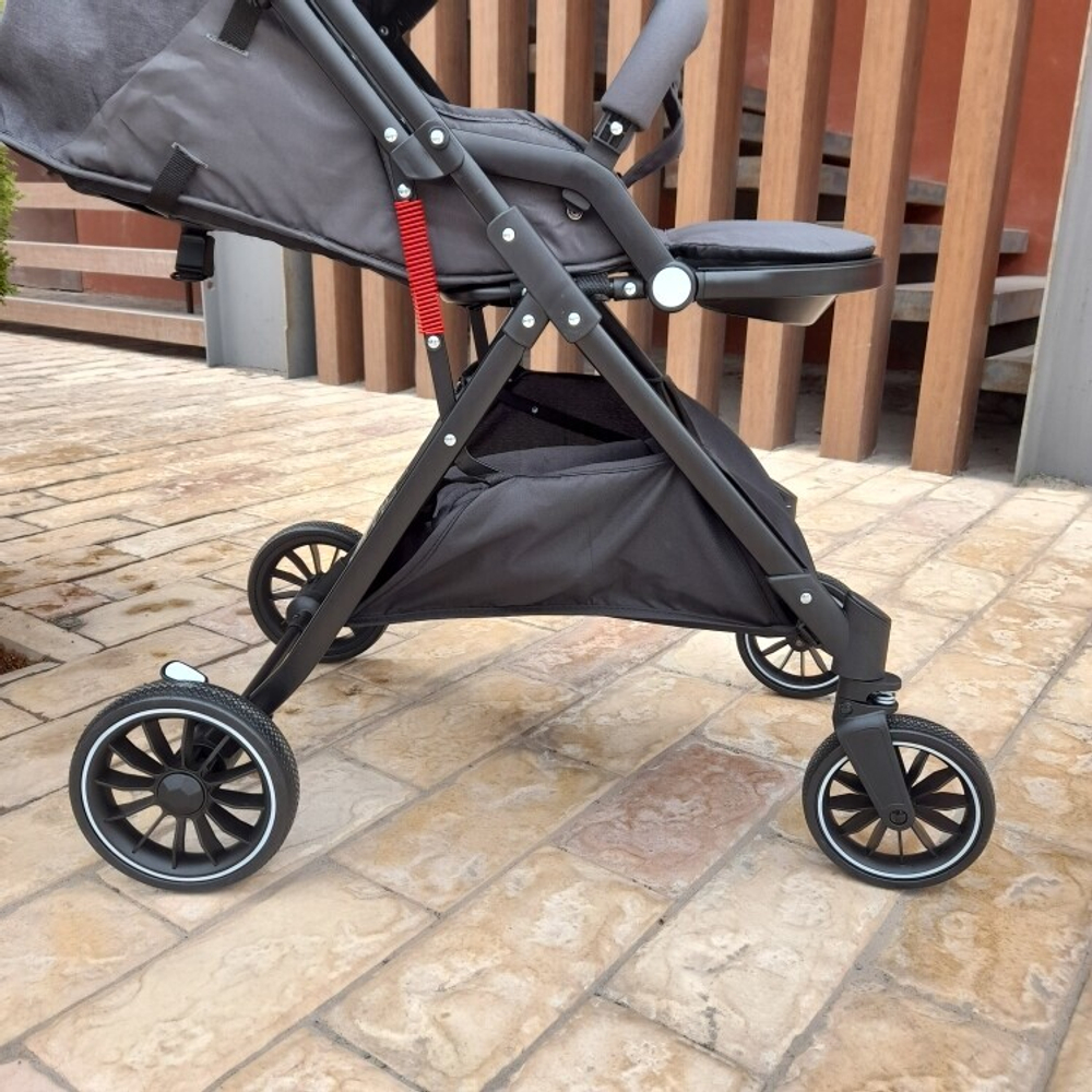 Прогулочная коляска Luxmom V5 / черный