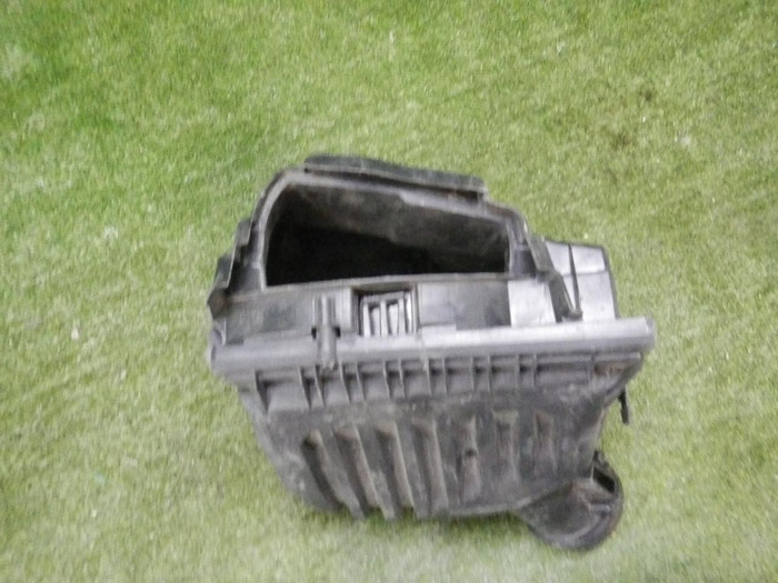 Корпус воздушного фильтра BMW X1 F48 (2015-2022)