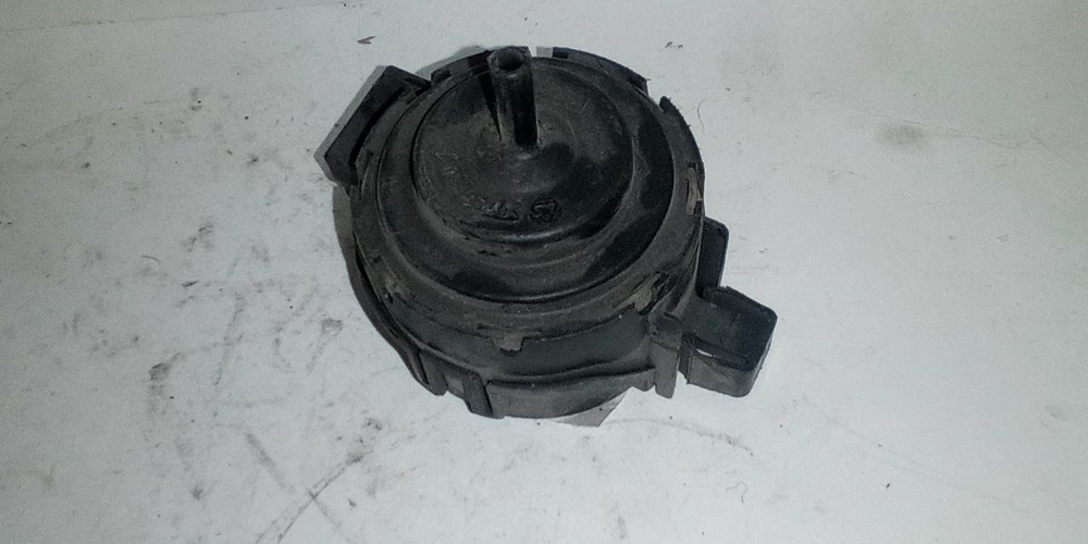 11 Датчик уровня воды (прессостат) для стиральных машин Electrolux 132090302 б/у