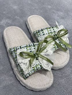 Домашние тапочки Лен