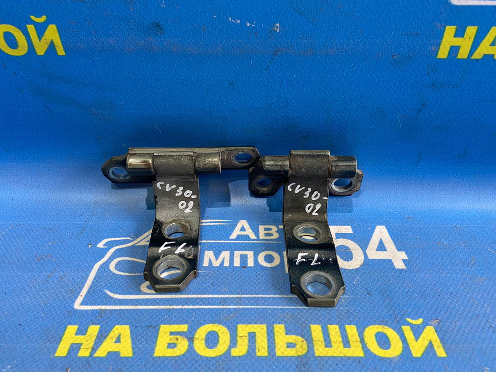 Петля двери передней левой TOYOTA CAMRY 1991