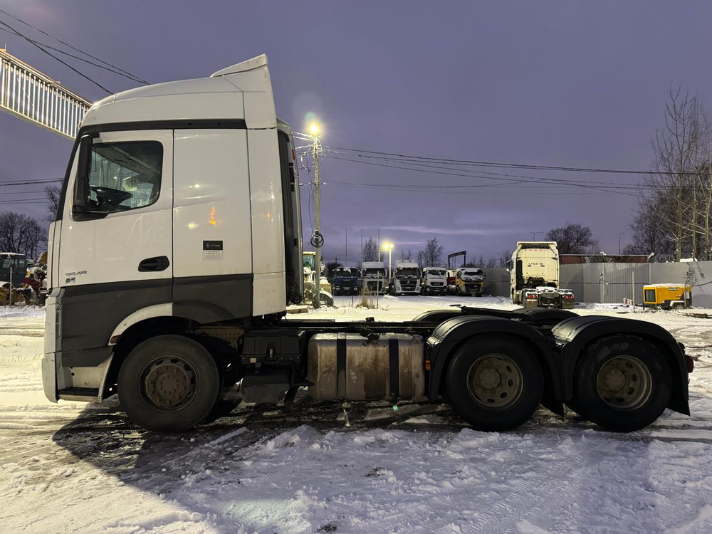 Mercedes-Benz Actros 6x4 Седельный тягач 2648 LS (Дизельный, 12,8 л, 476 л.с., АТ)