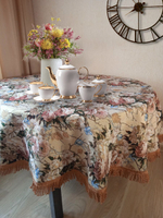 Гобеленовая скатерть Пышные розы D 160 см