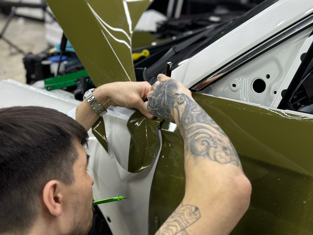 Оклейка цветным полиуретаном