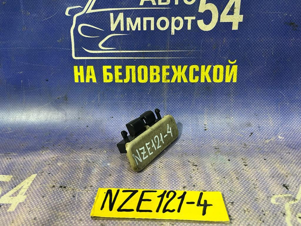 Бардачок пассажирский TOYOTA FIELDER 2000