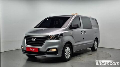 Hyundai The New Grand Starex Van 5-и местный (06.2020)