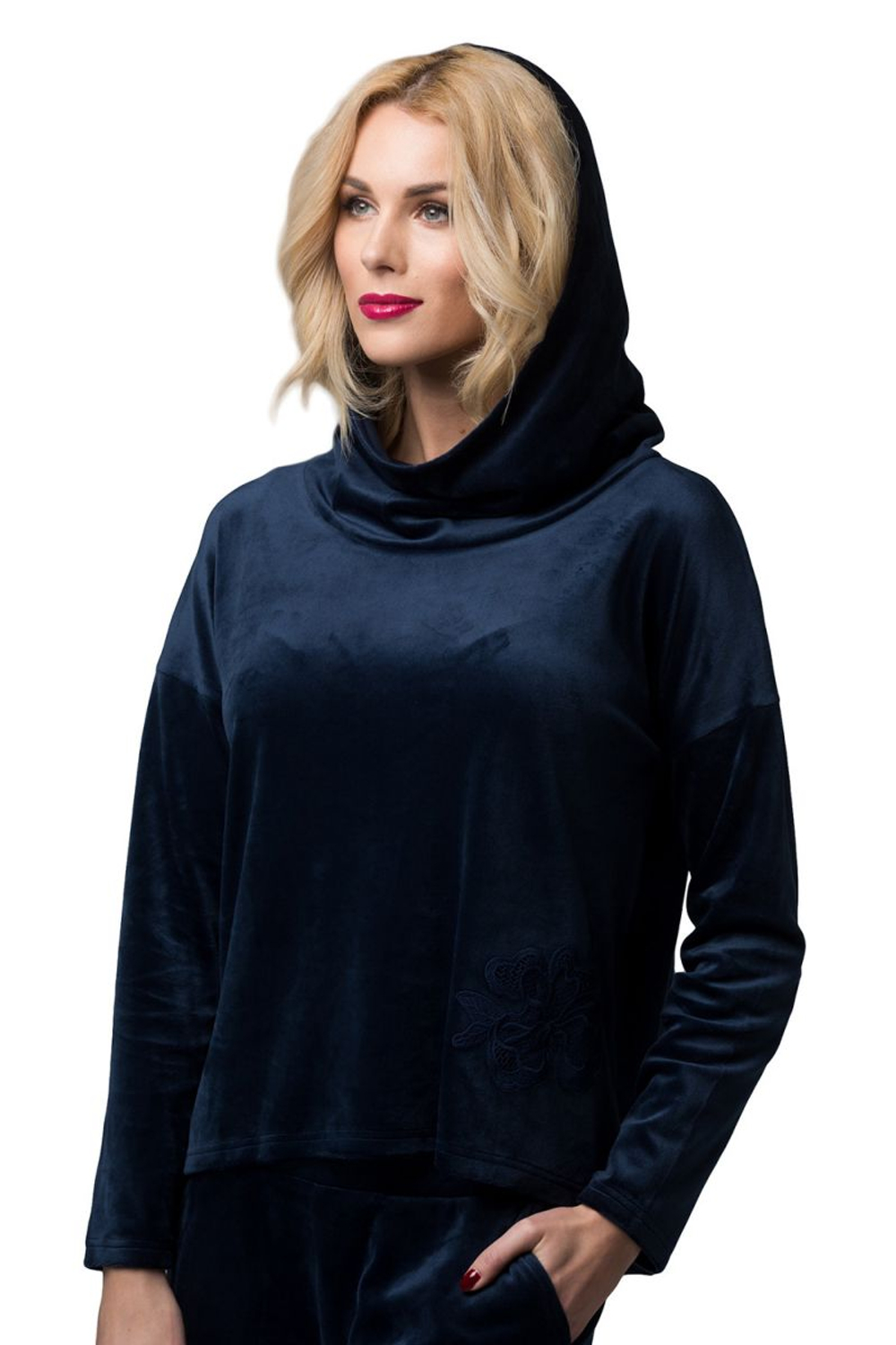 Костюм из бархатистого материала с декором (Размер: S) (Цвет: темно-синий)