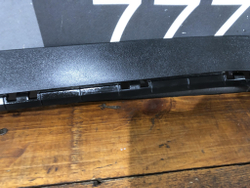 Накладка двери передней правой Kia Seltos 19-нв Б/У Оригинал 87724Q5010