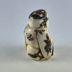 Статуэтка нэцкэ Эбису с карпом