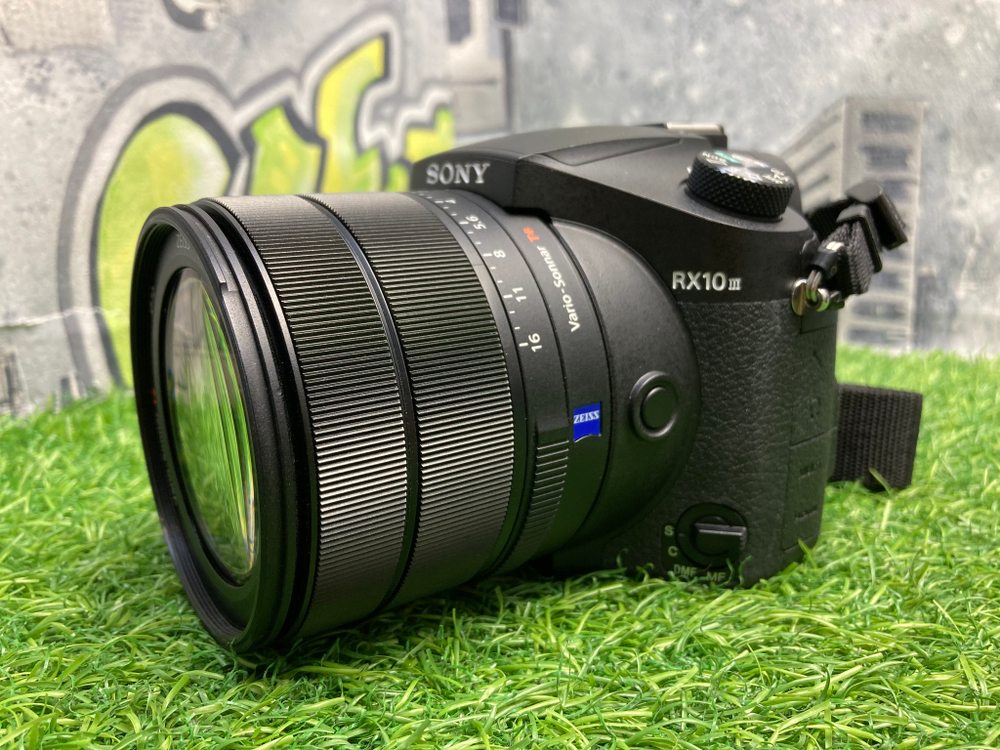 Sony Cyber-Shot RX10 III