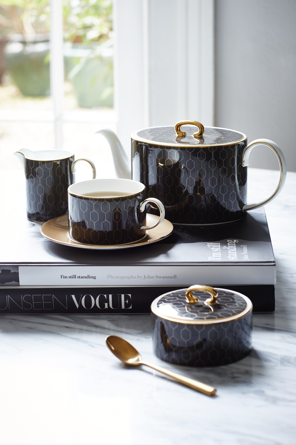Wedgwood - Gio Gold Чашка и блюдце 220мл / артикул   40015241  / GTIN 701587253000