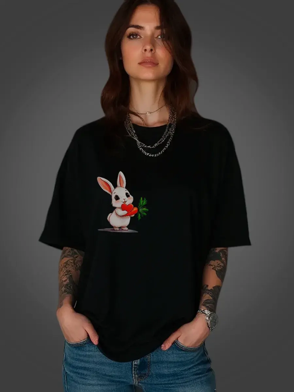 Футболка больших размеров с принтом кролик с сердечком