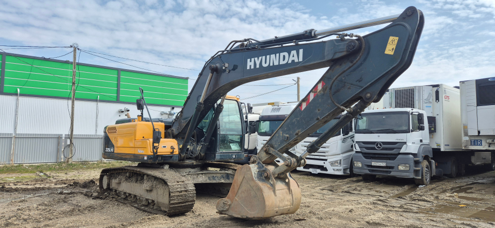Hyundai R225* Экскаватор R225LVS (Дизельный, 6,7 л, 170 л.с., АТ)