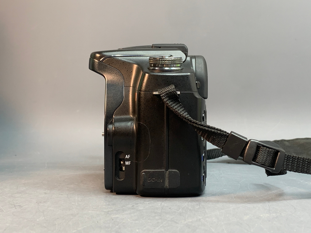 Sony Alpha DSLR-A100 body