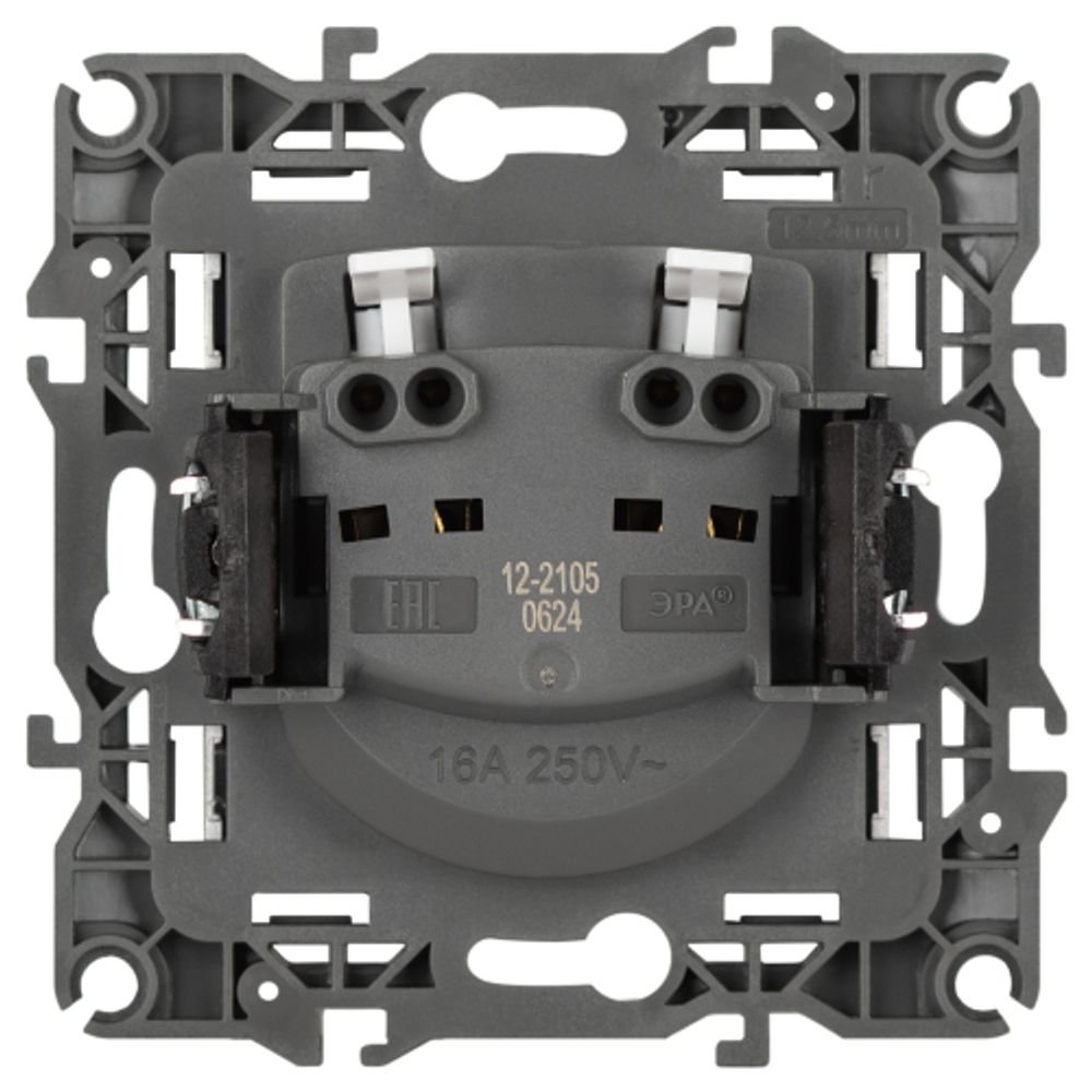 Розетка ЭРА Серия 12 12-2105-01М , 2P, 16А-250В, белый матовый