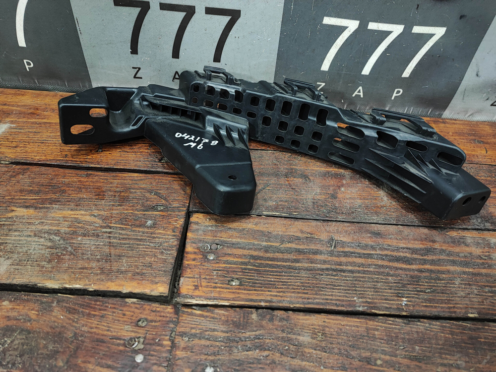 Кронштейн фары правой Haval M6 2 21-нв Б/У Оригинал 4121134X990ZA