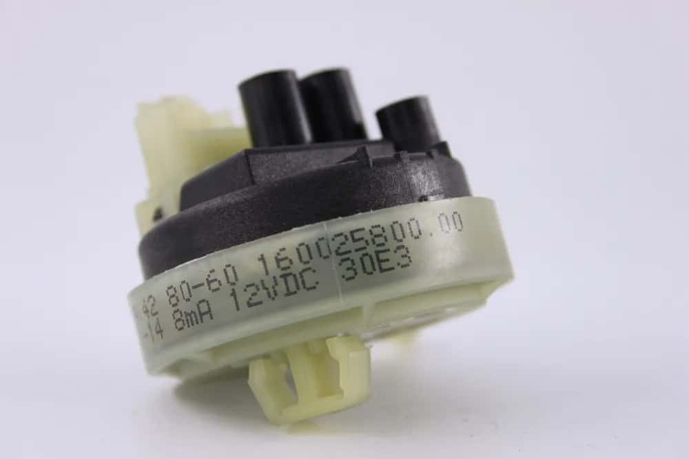 Датчик уровня (Прессостат) воды для посудомоечных машин INDESIT Metalflex 160025800.00 (80-60)