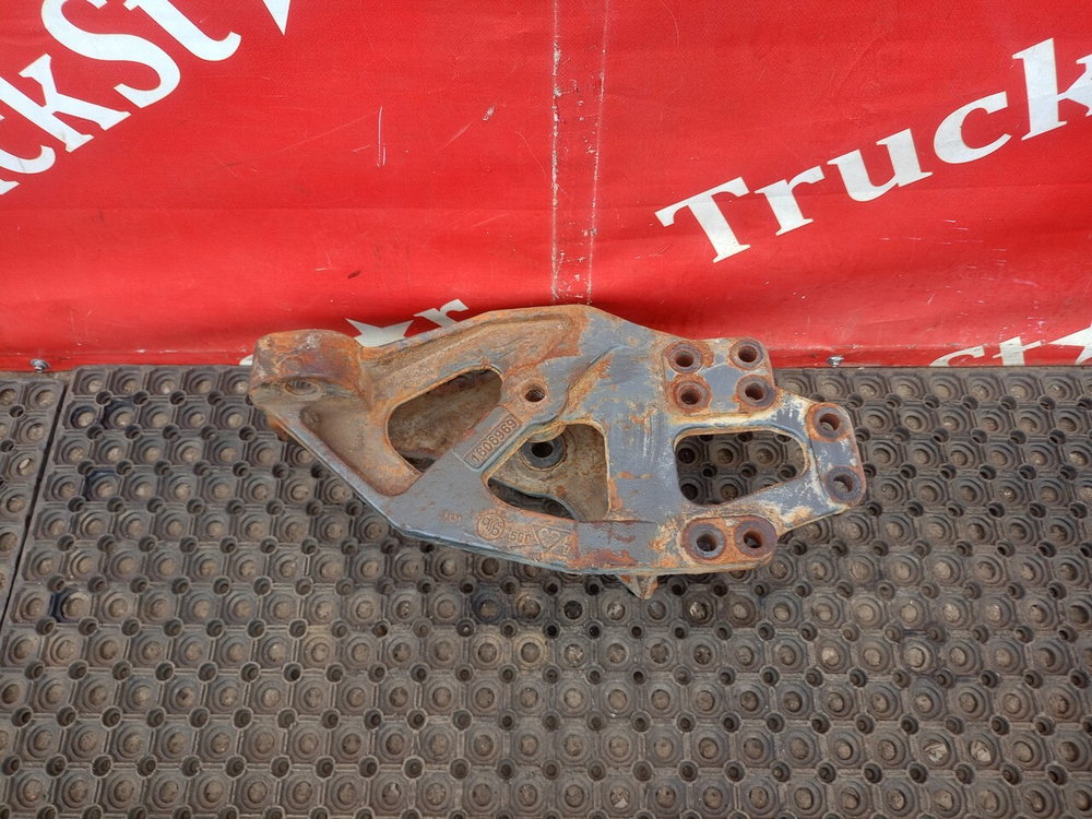 Кронштейн рессоры передней левый