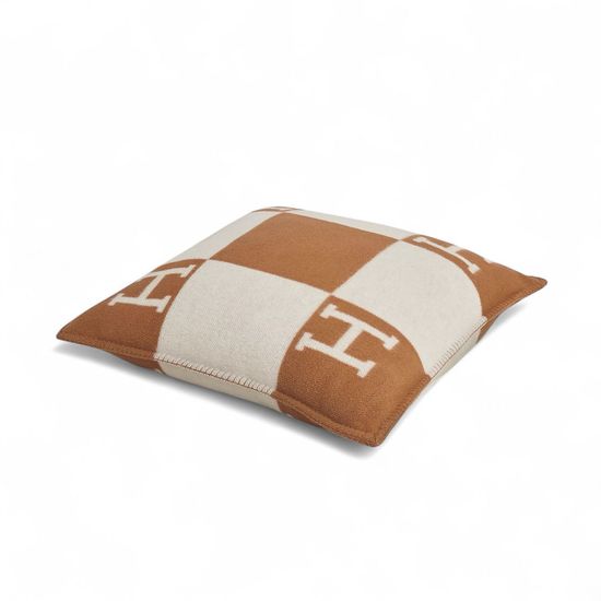 Подушка Hermes Avalon