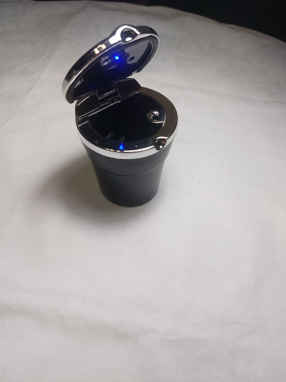 Пепельница автомобильная бездымная с подсветкой, подстаканник для автомобиля